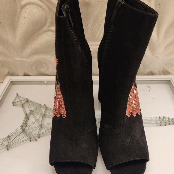 Donald Pliner "Barri" Suede Leather Open Toed Booties. NIB. Size: various - Picture 8 of 16